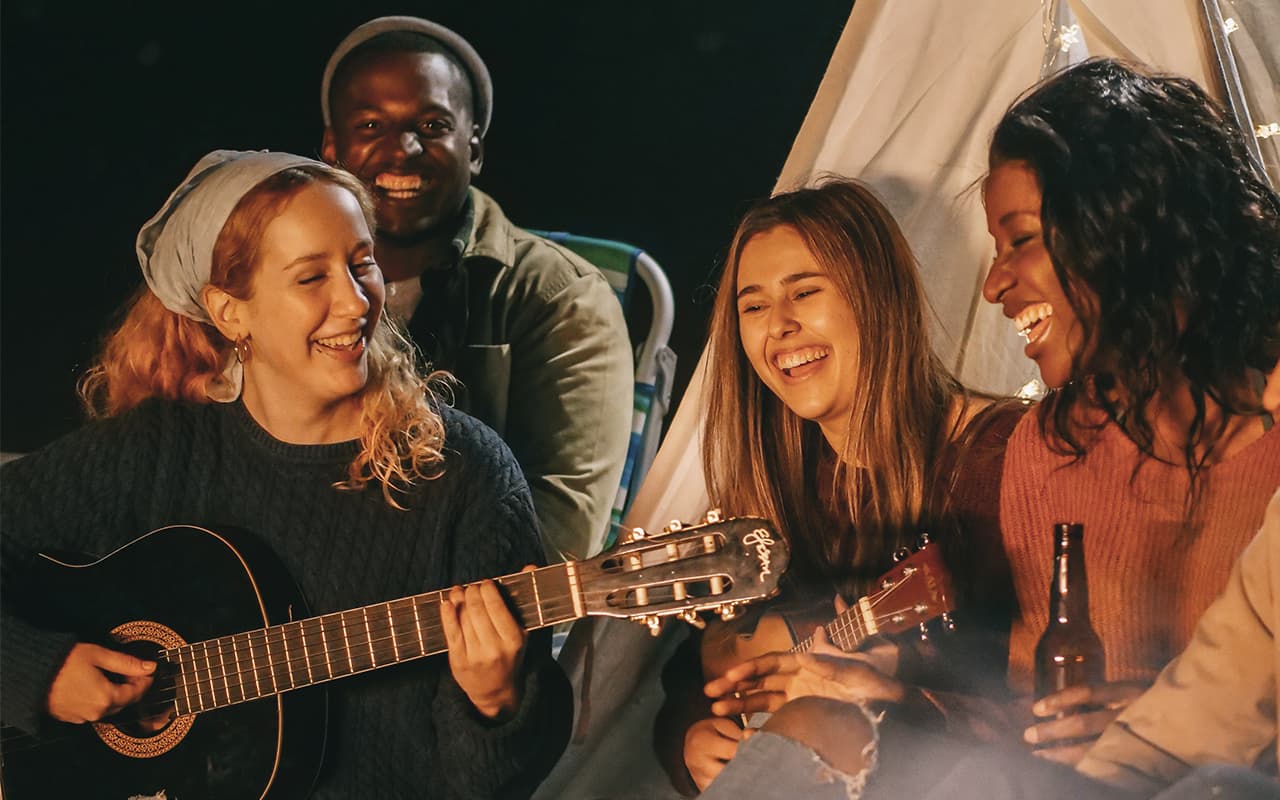 What is folk music? Rich And 2Mi